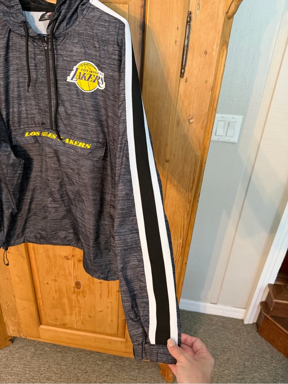 NBA LA Lakers Lightweight Windbreaker Men's Sz Large, Like New Sporty